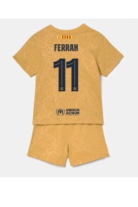 Barcelona Ferran Torres #11 Babytruitje Uit tenue Kind 2022-23 Korte Mouw (+ Korte broeken)
